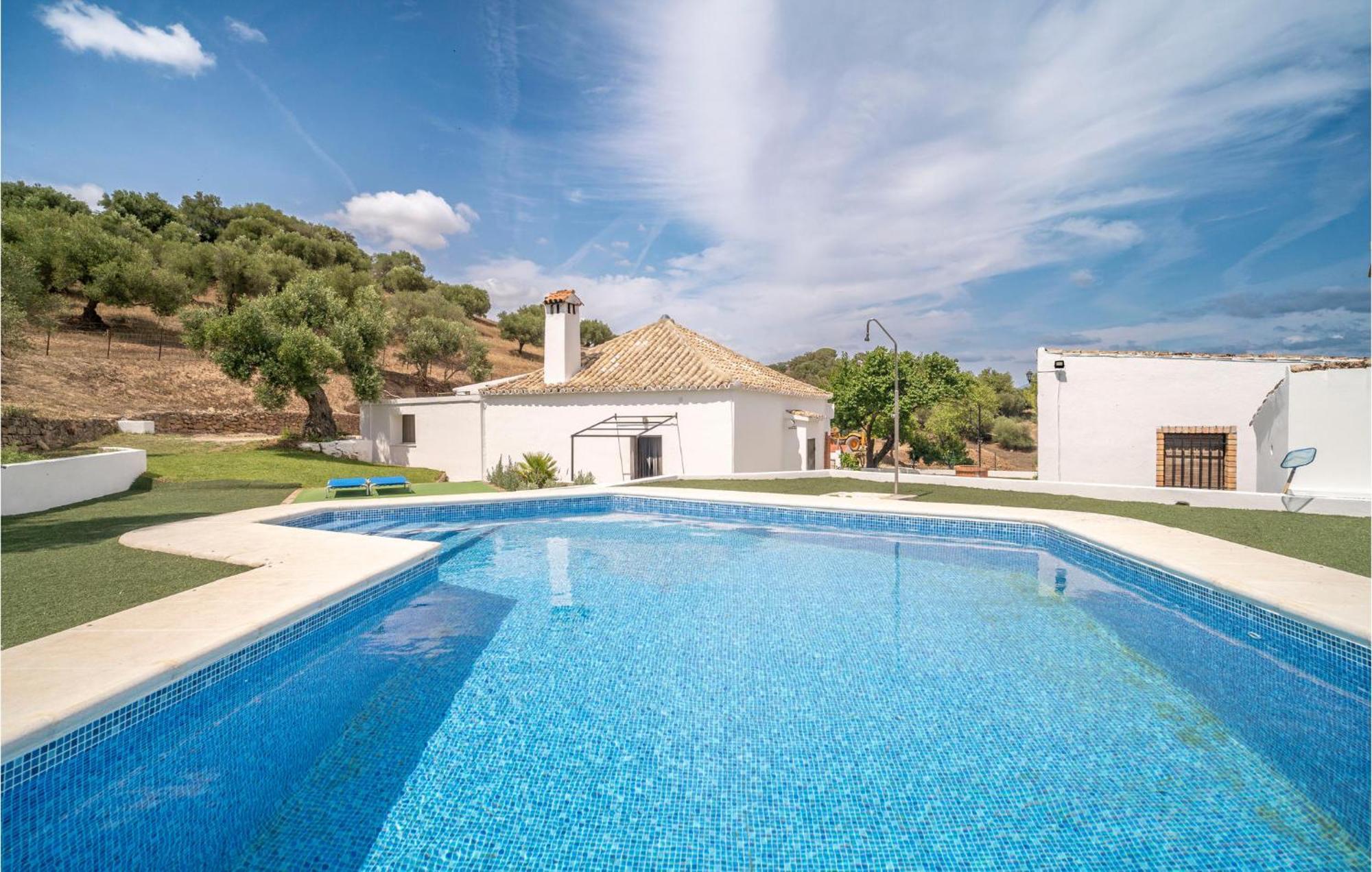 Beautiful Home In Algar With Indoor Swimming Pool エクステリア 写真